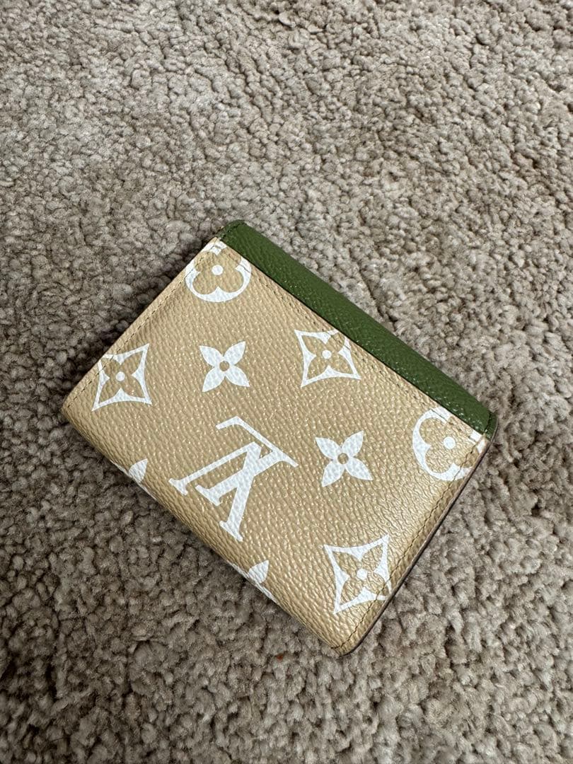 ルイヴィトン　三つ折り財布