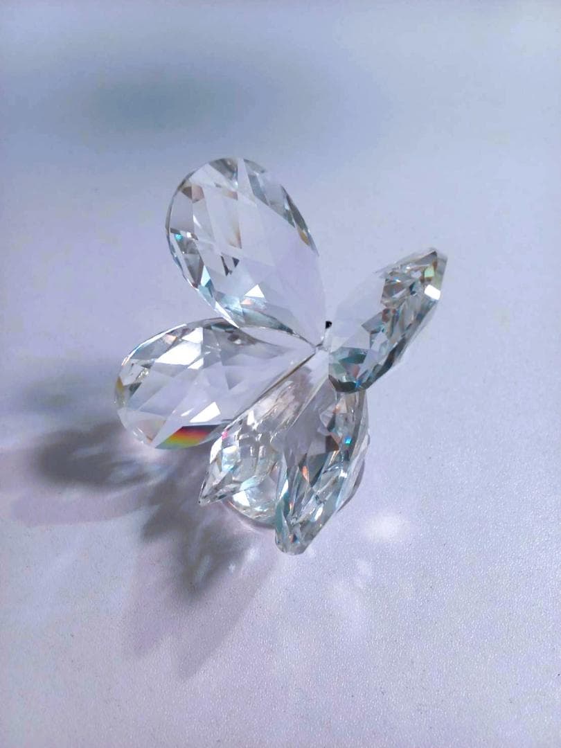 旧製法の魅力！虹色の輝き/バタフライ旧スワロフスキービンテージ・（箱付製品番号）