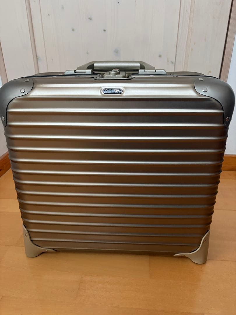 リモワ　トパーズ　23Ｌ