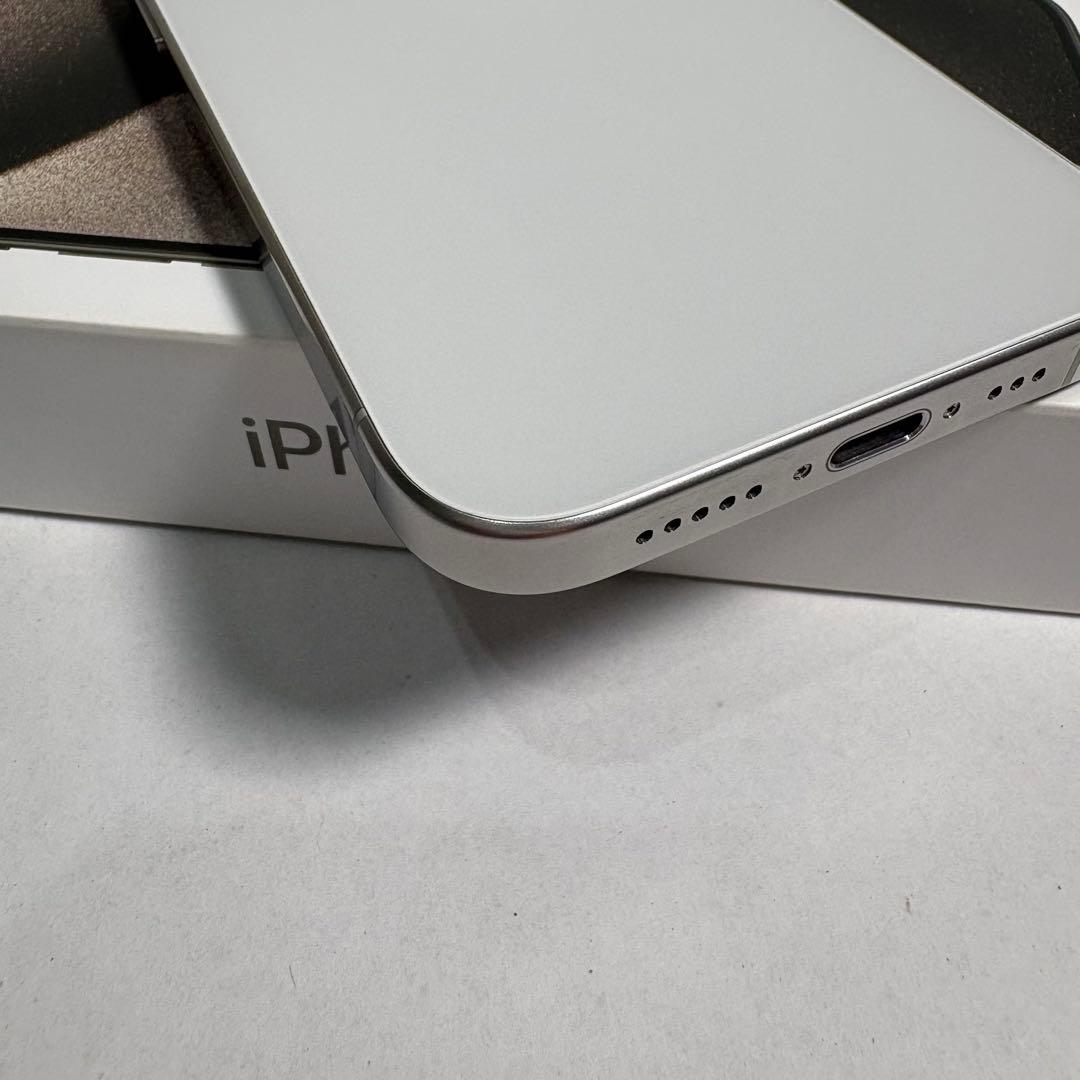 Apple iPhone 15 Pro ホワイトチタニウム　128GB本体