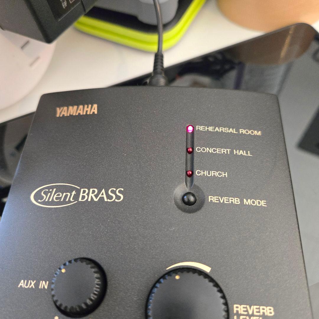 ほぼ未使用品 ヤマハ サイレントブラス SB7 トランペット用消音器 限定CD付