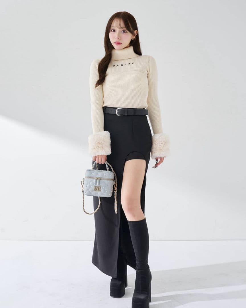 ダーリッチ キルティングパールスクエアミニバッグ