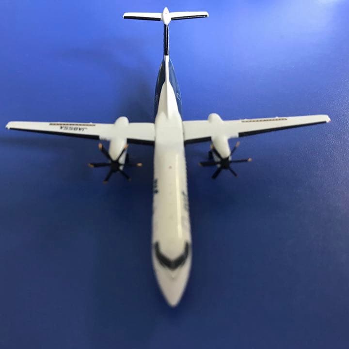 ミニカー 1/400 ANA Q400 JAC 340B