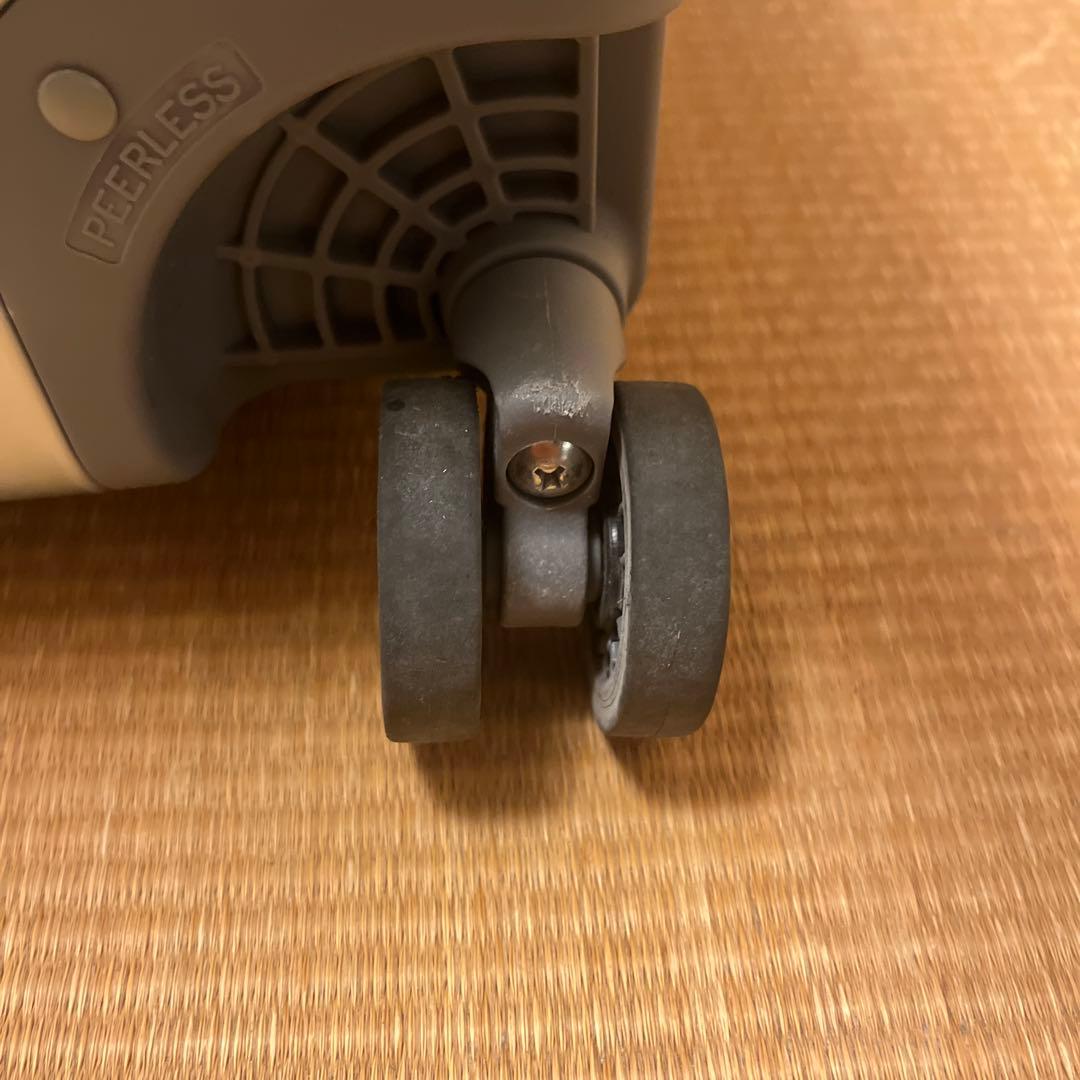 イノベーター アルミ スーツケース 70l