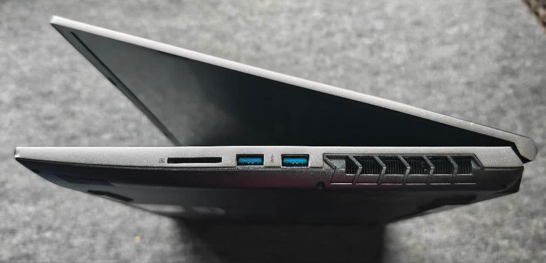 ドスパラ raytrek R5 i7 32GB Ram 1TB SSD