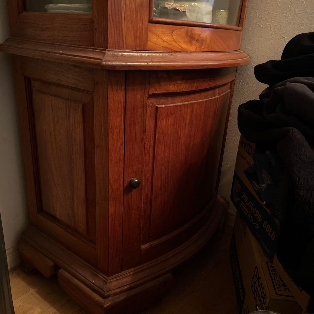 木製コーナーキャビネット ガラス扉付き