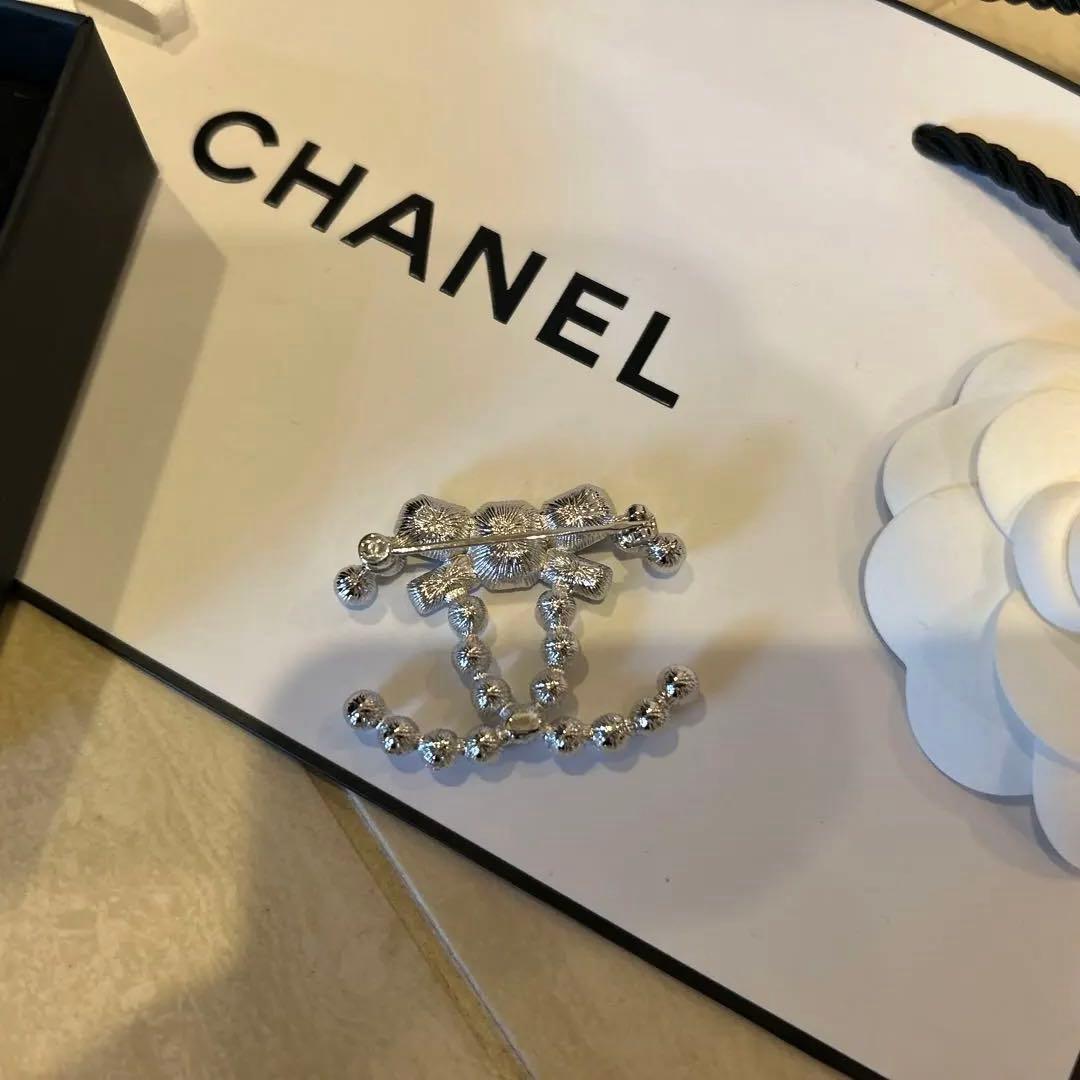 美品　CHANEL ブローチ
