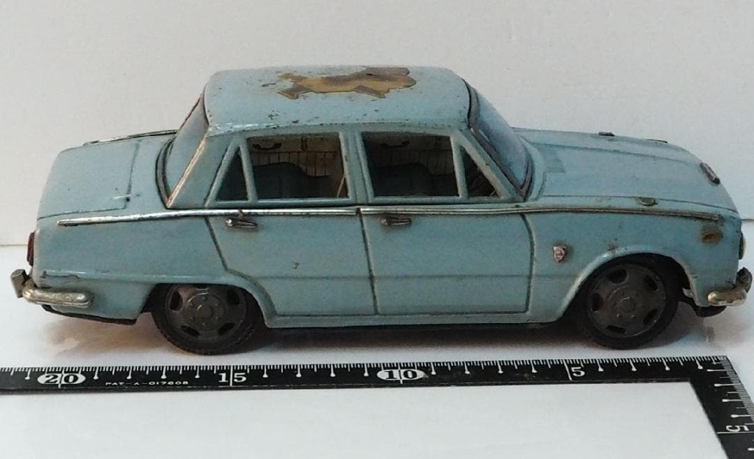 うおち　　萬代屋【イスズベレット1500デラックス水色ミラー欠】ブリキ箱無