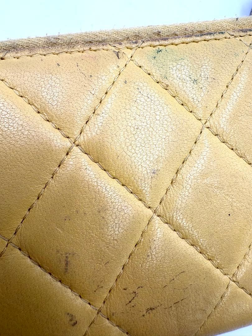 シャネル ラムスキン ケース A68943 イエロー 23番台 小銭入れ