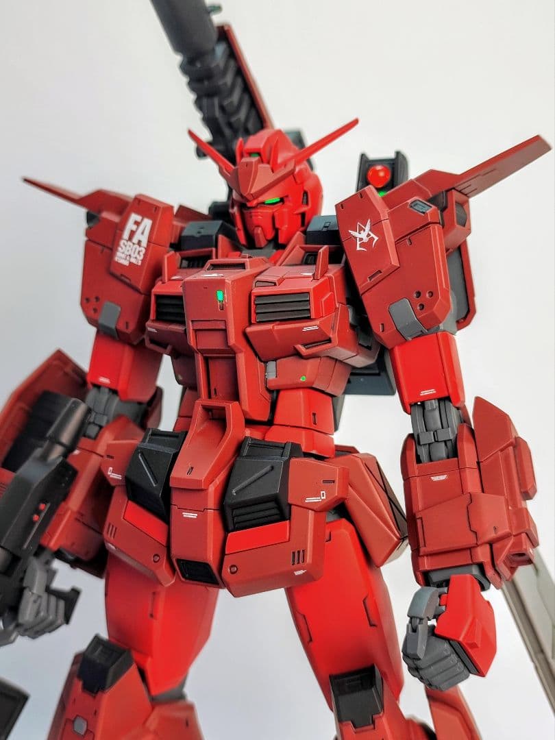 MGシャア専用フルアーマーガンダム ガンプラ完成品