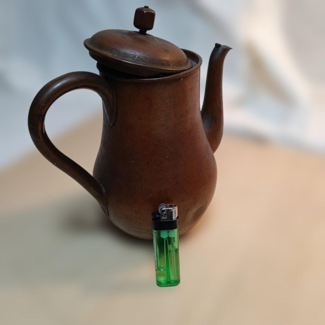 154..クラシック金属製ティーポット 絵画のモチーフ使用する、極小品