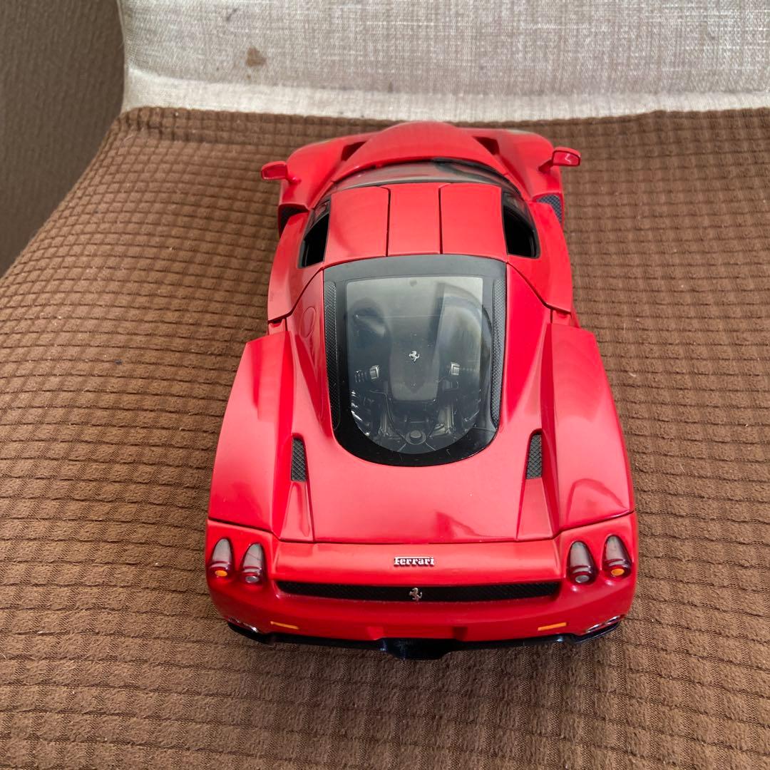 Ferrari Enzo 1/18スケールモデル