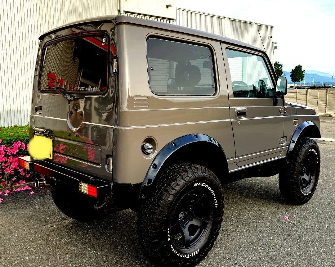 ジムニー JA22 リビルトエンジン新　全塗装新　リフトアップ　検 2年　5MT