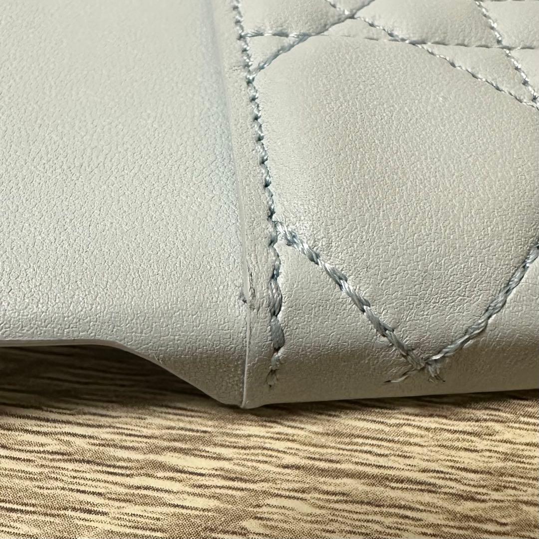 【正規品】Dior 水色　iPhone14pro スマホケース　キルティング