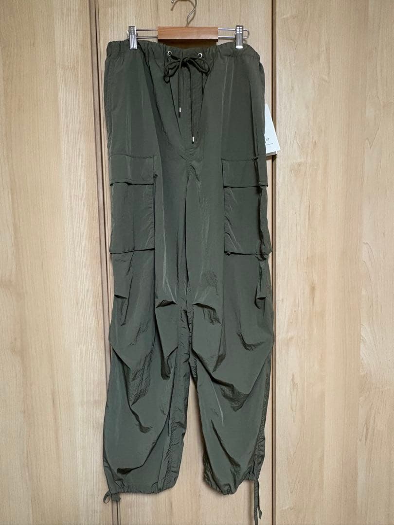 リリー様ご検討中　プルミエアロンディスモン　ナイロンパラシュートパンツ 未使用品