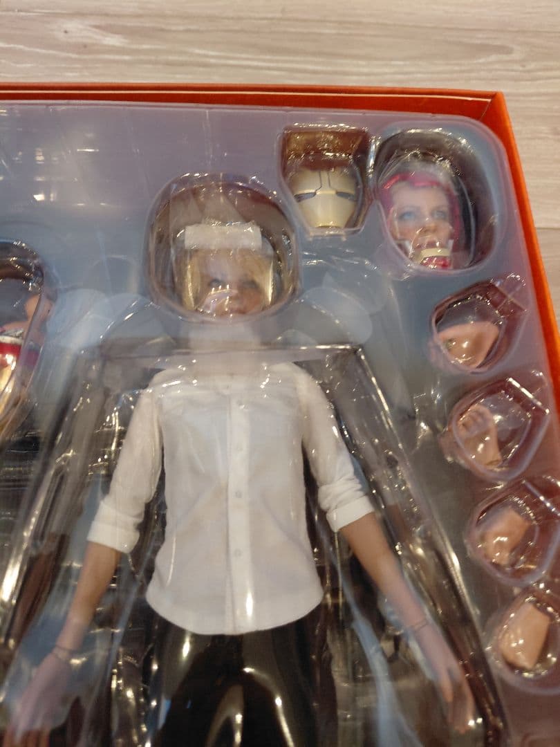 ペッパー・ポッツ＆マーク９ ホットトイズ アイアンマン３ 1/6フィギュア