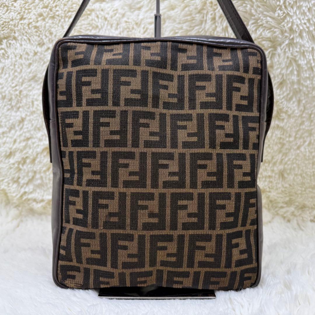 ✨美品✨ フェンディ ショルダーバッグ ズッカ柄 キャンバス サコッシュ
