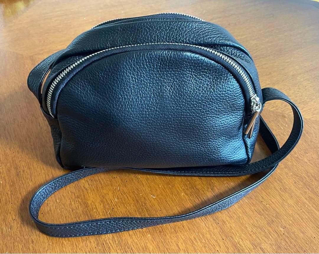 【美品】chi.wataレザー黒 ショルダー