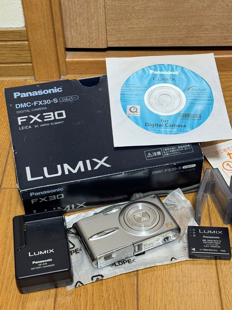 Panasonic DMC-FX30 コンパクトデジタルカメラ