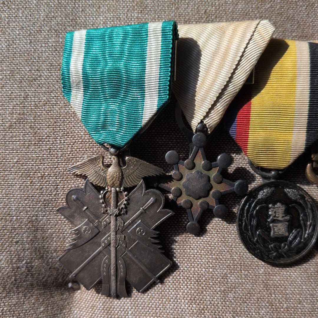 日本 軍　当時物　勲章まとめて６点　大満州建国功労章　金鵄勲章　満州事変