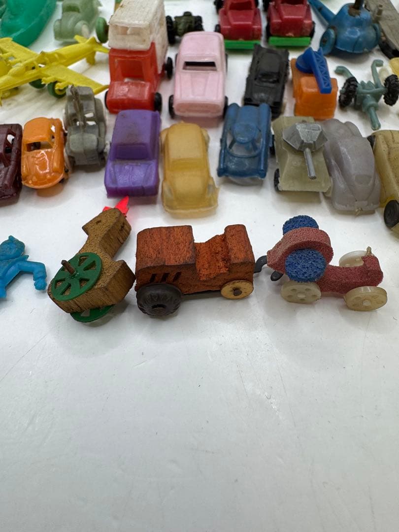 グリコ おまけ レトロ 昭和 フジヤ 木製 130点ほど 機関車　ロボット