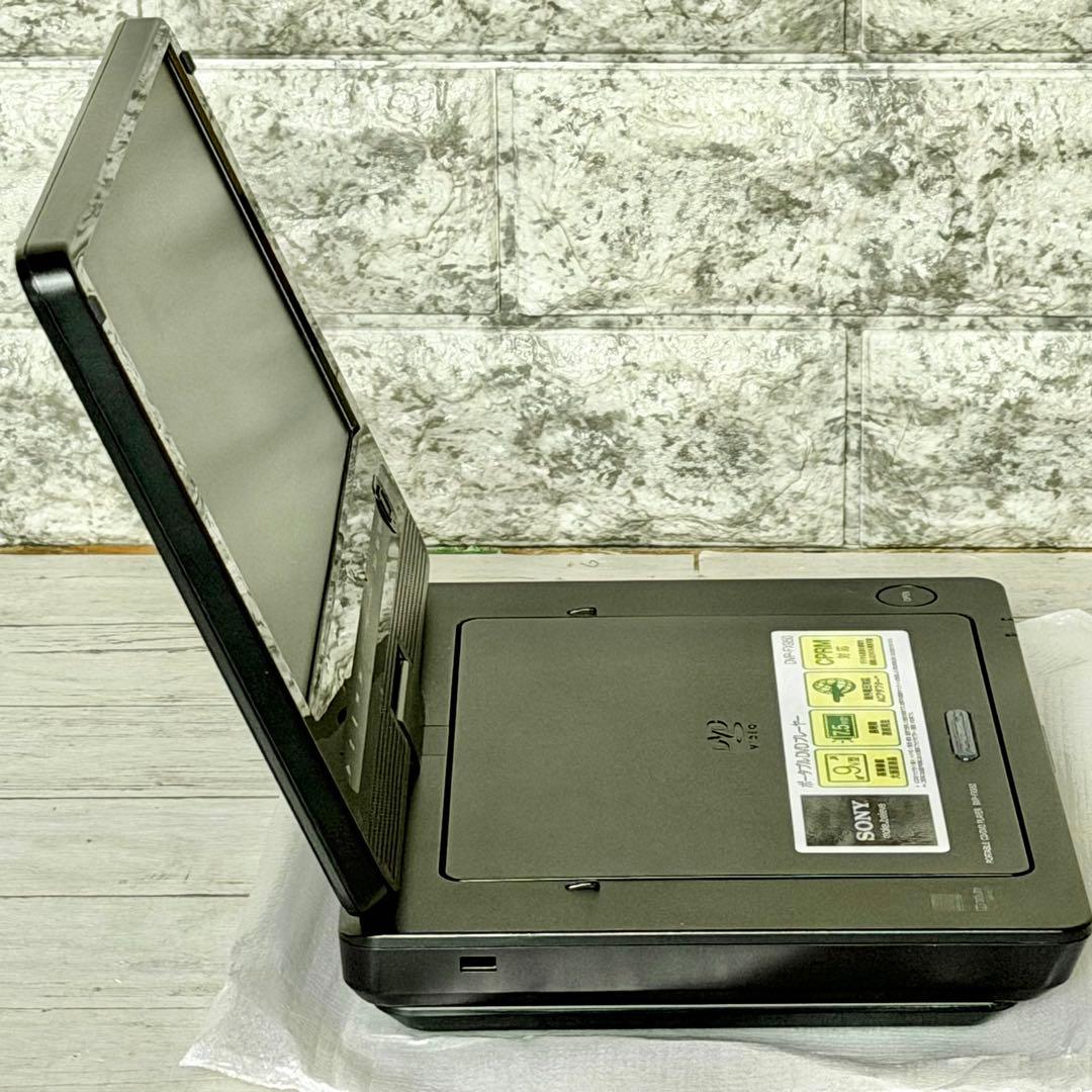 SONY「DVP-FX950」9型ポータブルDVDプレーヤー