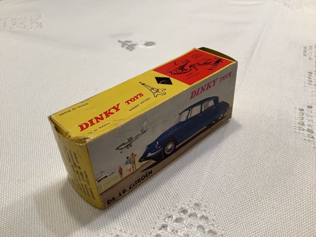 美品　激レア　仏製DINKY TOYSシトロエンDS19 ミニカー