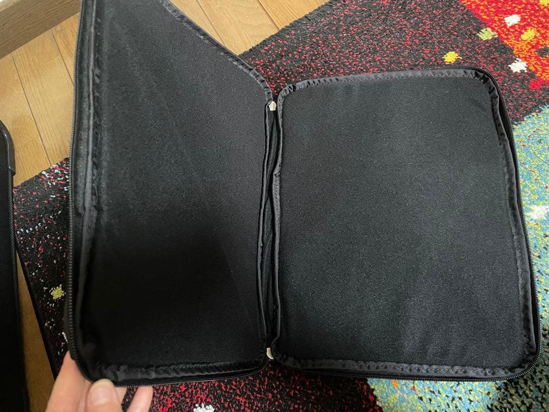 【値下げしました】スーツケース　プラスワンラゲージ黒　機内持込　35ℓ