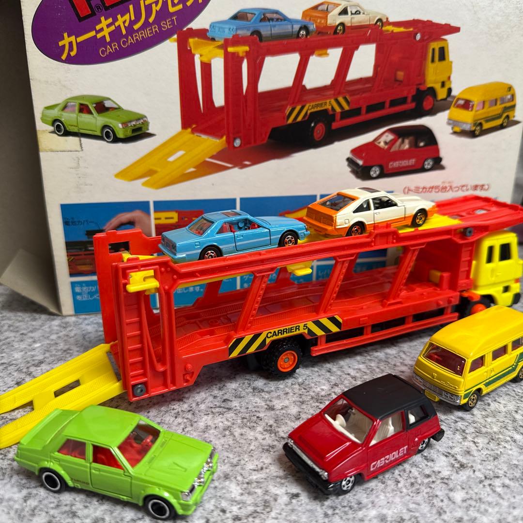 し*！様 当時もの　トミカ　カーキャリアセット