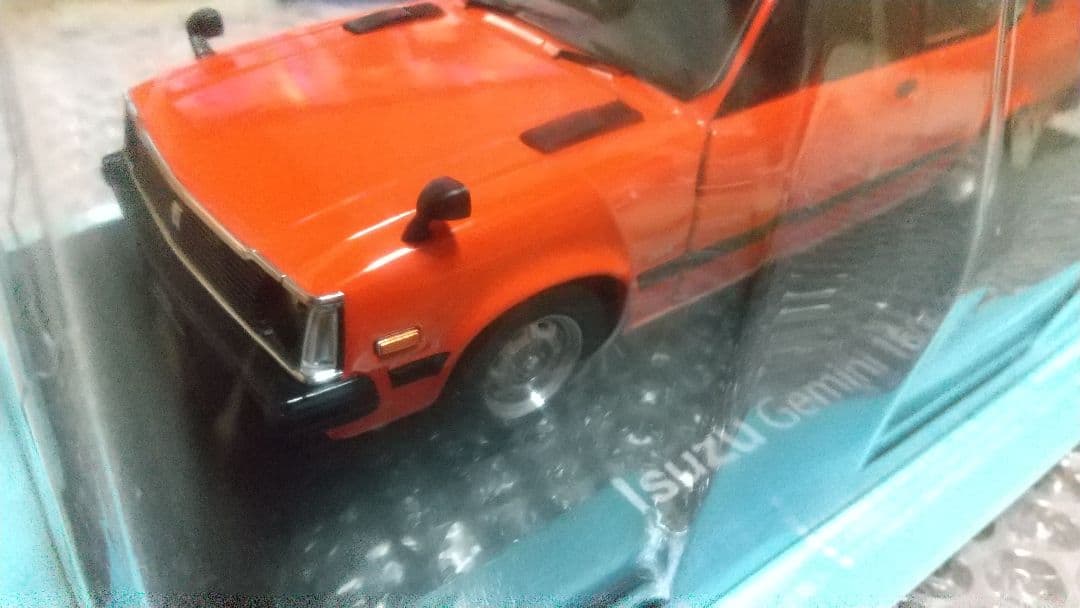 最終値下げ！新品　1/24　旧車　いすゞ ジェミニ1800ZZ-R 1979