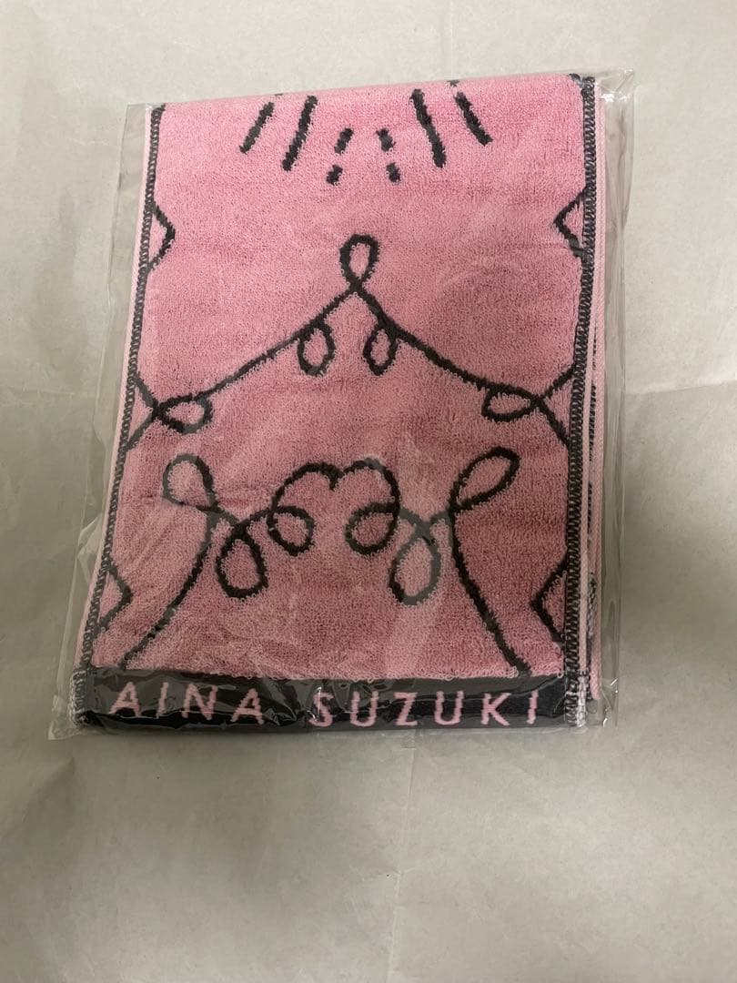 鈴木愛奈 Tシャツ　おまけ付き