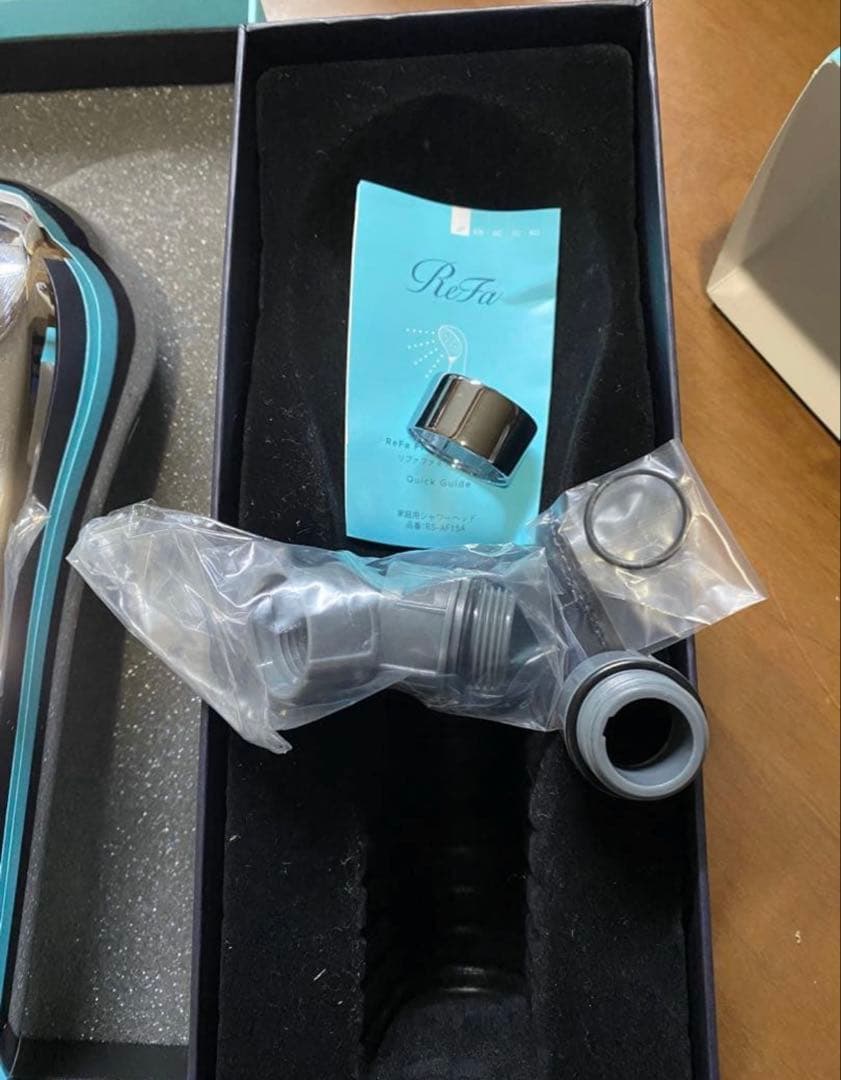 リファ　シャワーヘッド