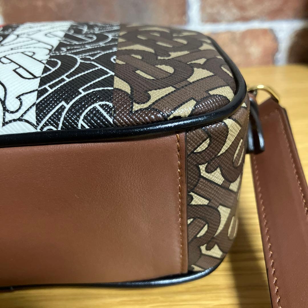 美品　バーバリーショルダーバッグ