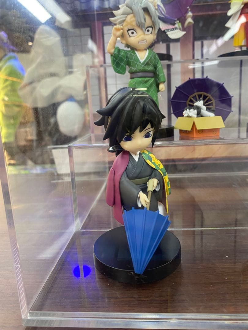 【ラスト1点】　鬼滅の刃　フィギュア　冨岡義勇　海外限定　梅雨シリーズ　中国限定