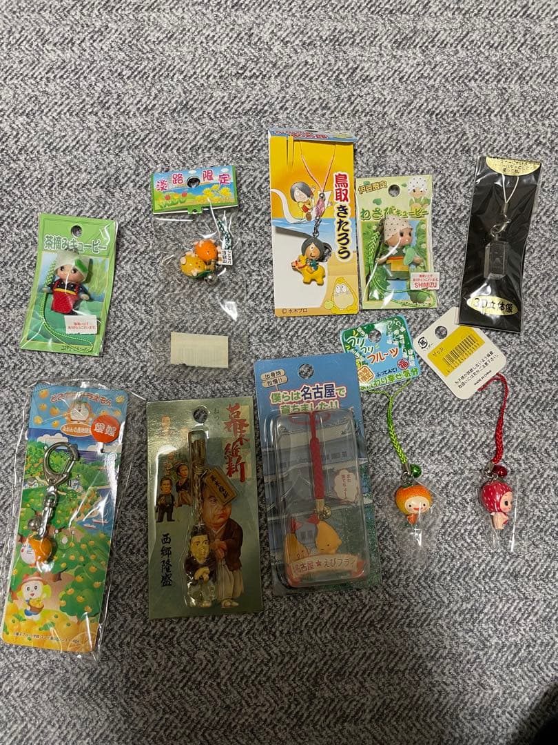 84個　まとめ売り　キャラクター　ストラップ