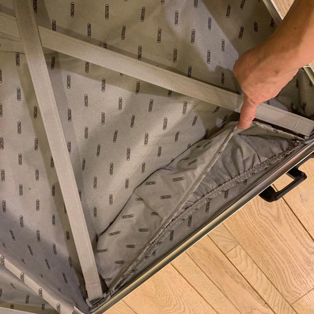 リモアスーツケース　2輪　サイドハンドル