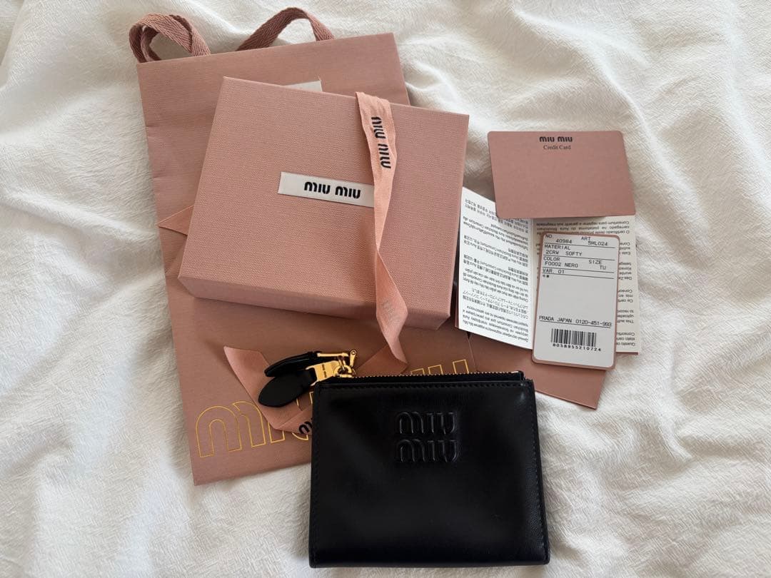 mottymiu miu 二つ折り財布 黒 レザー ナッパーレザー財布