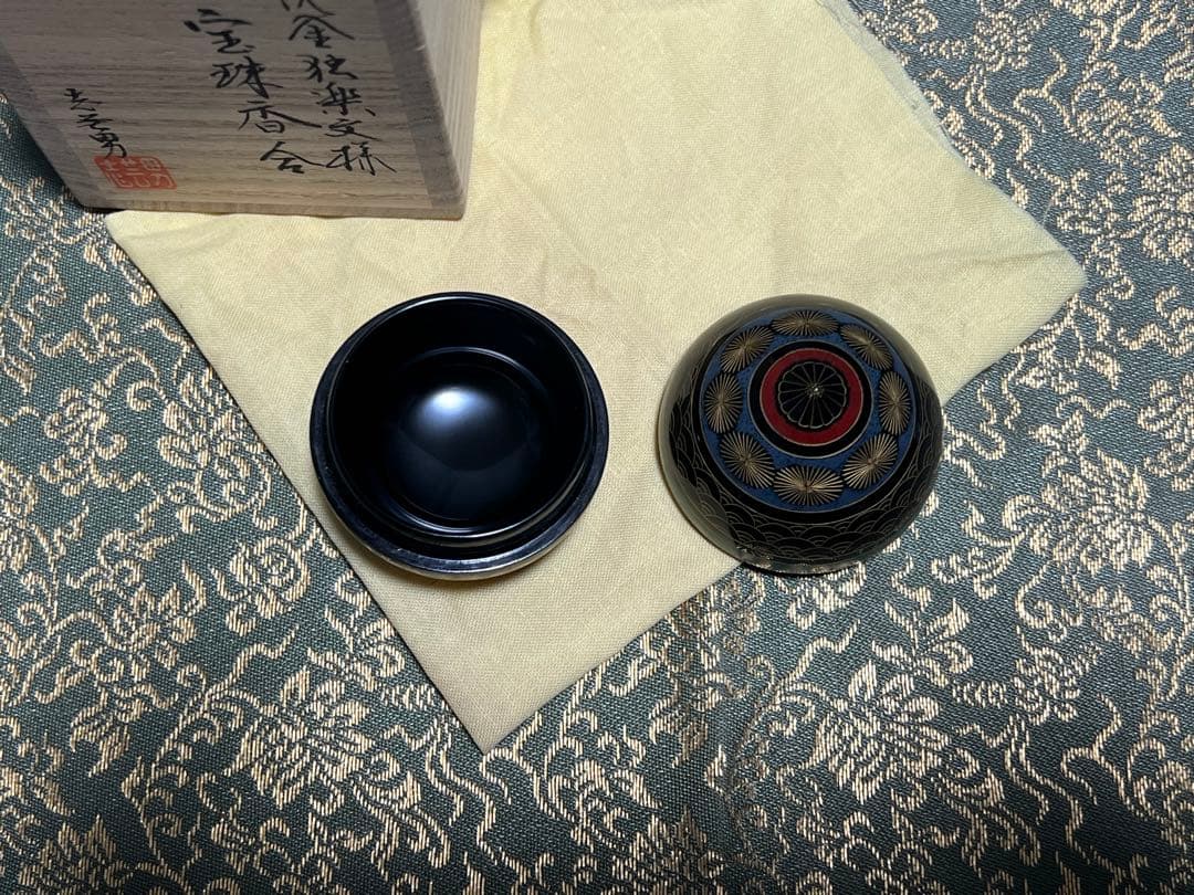最上位作 極細密沈金独楽文様宝珠 前志芸男 装飾品