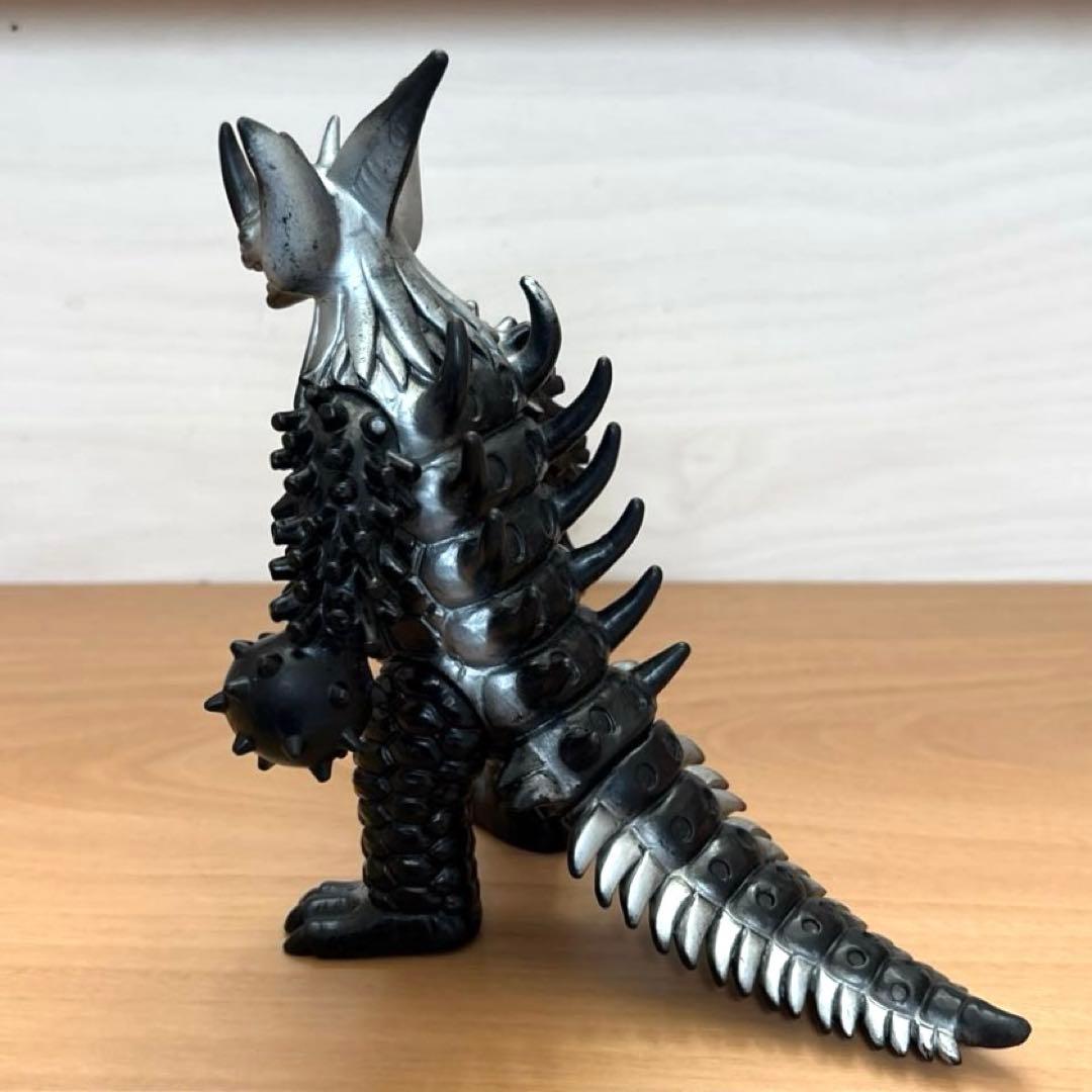 ウルトラ怪獣 タイラント／硬質ソフビ／‼️試作品？詳細不明‼️タグ穴なし