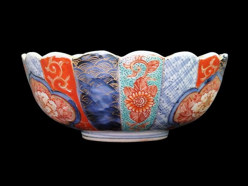 古伊万里　金襴手　窓絵　牡丹の図　輪花鉢　菓子鉢　E900AS-CUq