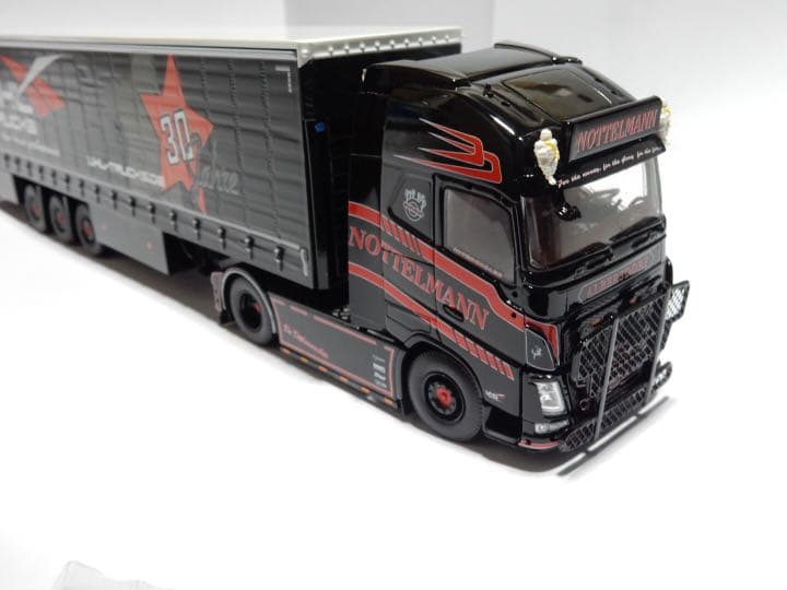 1/50 volvo FH nottelmann カーテンサイド　トレーラー