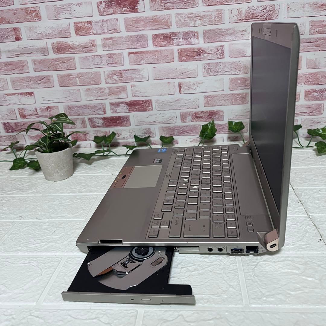 ★中古東芝 750GB メモリ8GB★R731/36DK カメラ ノートPC84