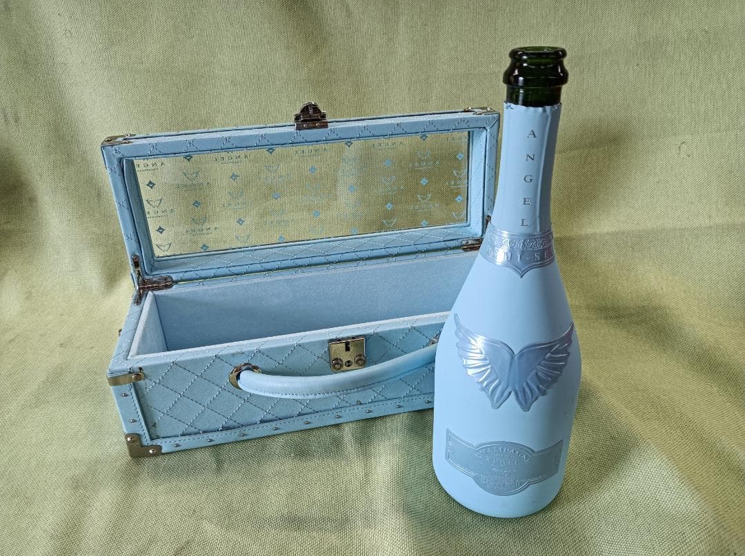 都《LMYCL》エンジェルシャンパン　ドゥミセックブルー　鍵付＋ホワイト　レッド