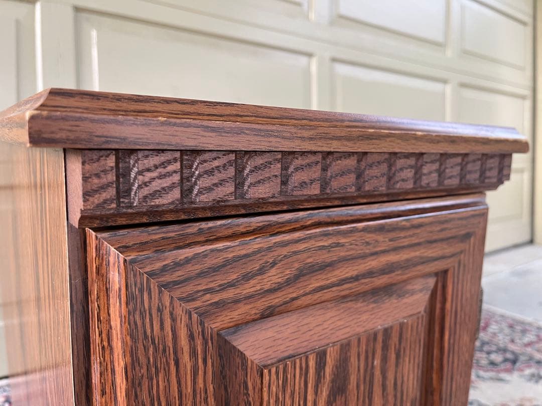 Sauder 【アメリカ老舗家具メーカー】木製マガジンラック付きキャビネット