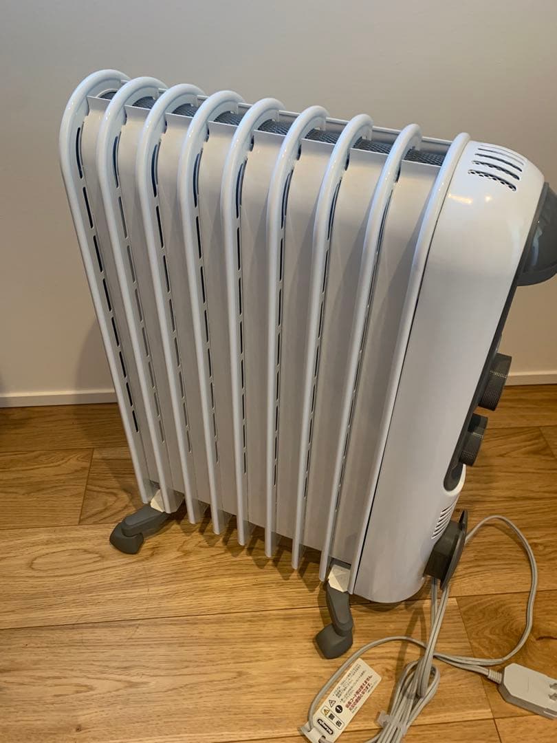 【1度使用】DeLonghi オイルヒーター　デロンギ　アミカルド