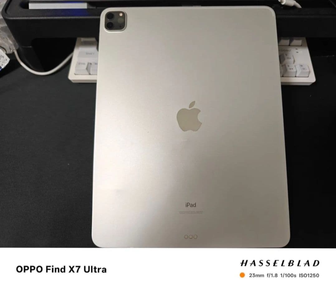 iPad Pro 12.9インチ (第4世代) Wi-Fiモデル