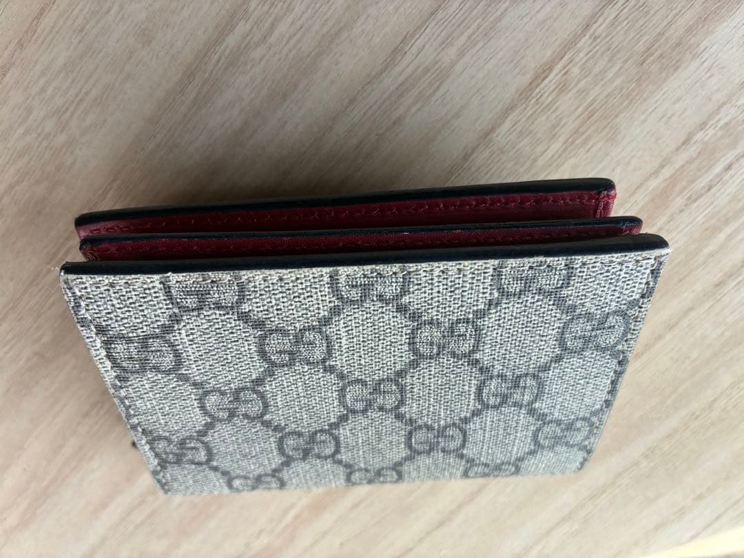 グッチGUCCIチェリーウォレット　二つ折り財布　美品