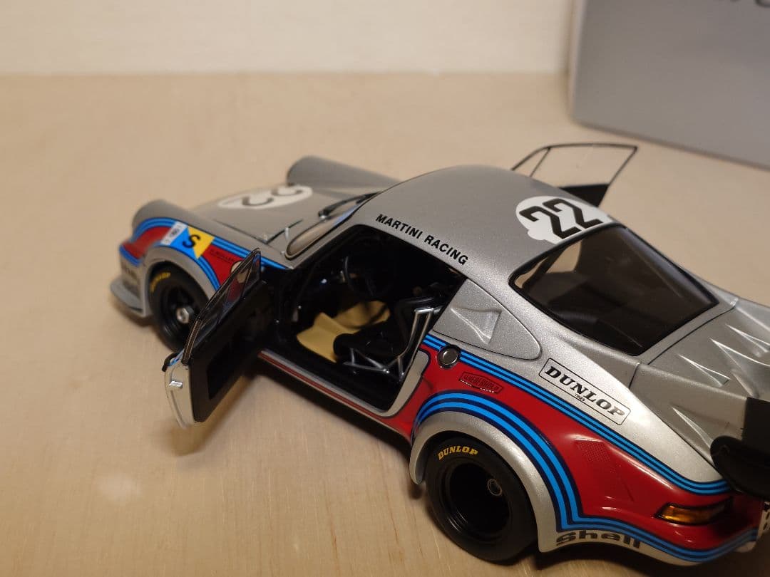 AutoArt ポルシェ 911 Carrera RSR turbo 21