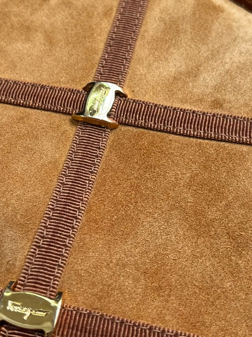 【美品】Salvatore Ferragamo フェラガモ　ショルダーバック