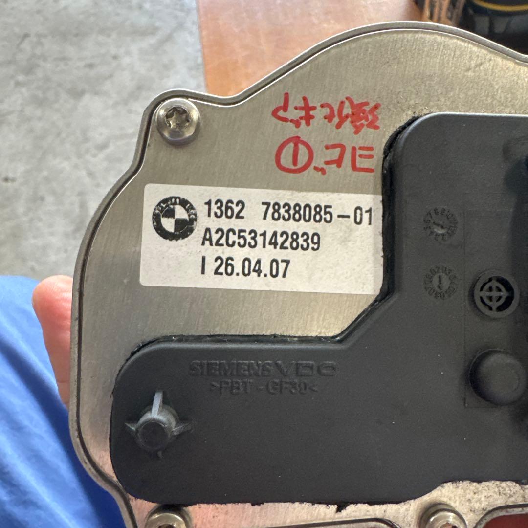 BMW E92 m3 スロットルサーボモータ　強化ギア①